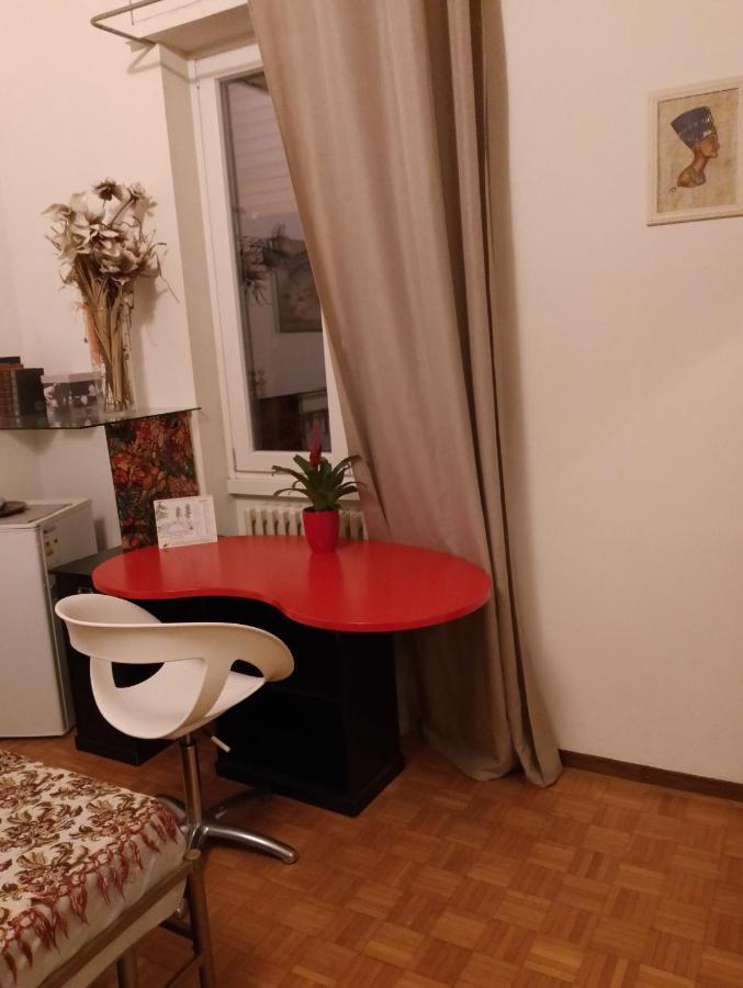 Big Room In Private Appartament, Close To The Station And Center Of City Bergamo Buitenkant foto